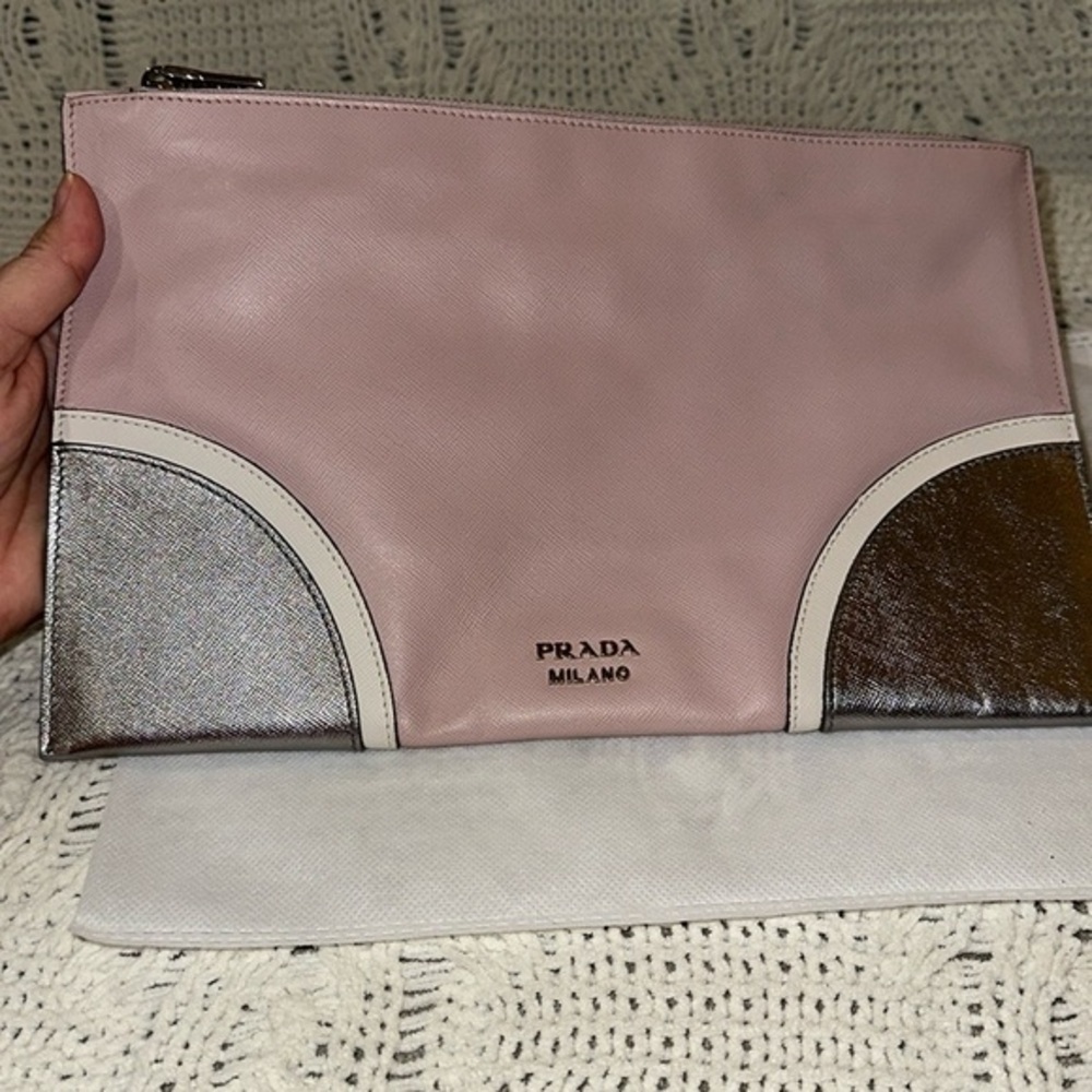 Prada bag - Picture 4 of 17
